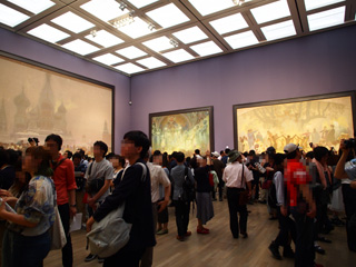 国立新美術館